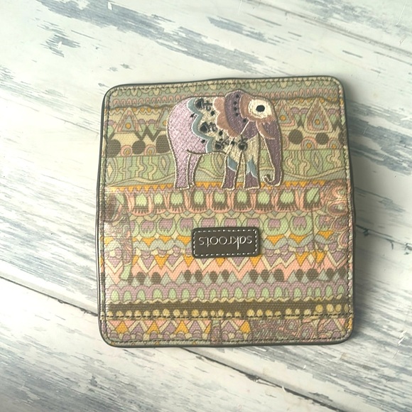 Sakroots vegan wallet. Pastel elephant design. Excellent condition - Picture 4 of 4